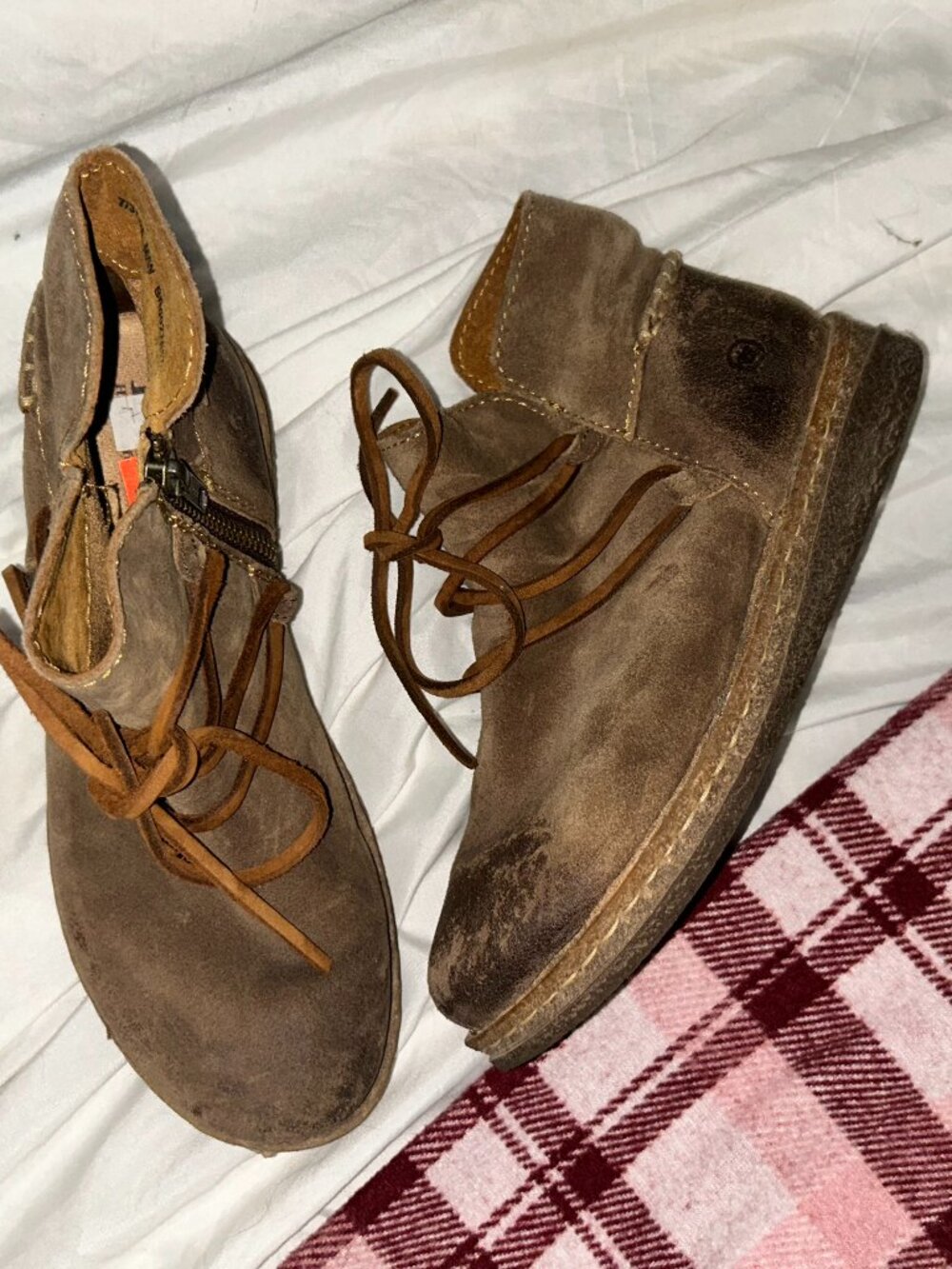 BORN leather tan womans size 7 ankle boots zipper up shoes seven
